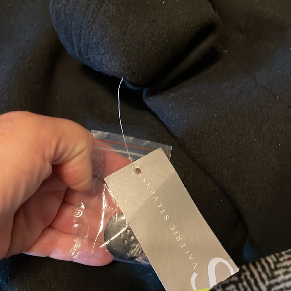 Coat - Picture 8 of 11